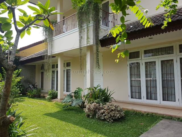 Rumah bagus dengan Kolam Renang @Cinere (YU), Cinere, Depok