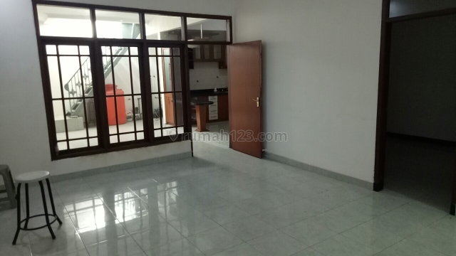 Rumah Siap Huni Wilayah Strategis Kembar, Regol, Bandung