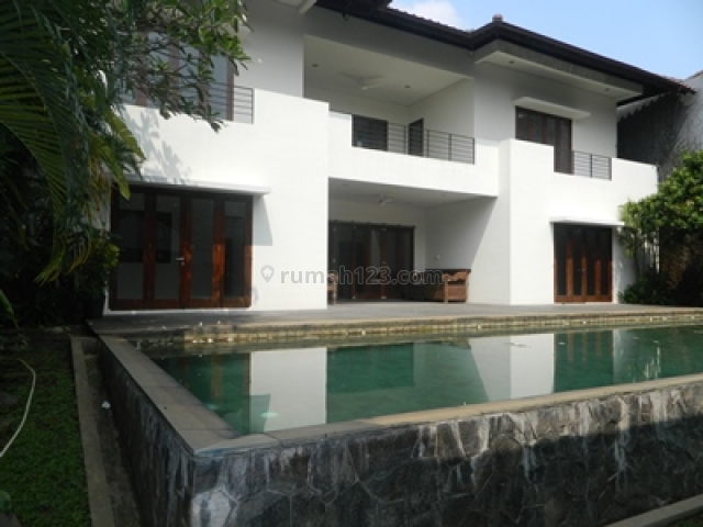 Beautiful House in Cilandak Near to MRT Cipete Station, Cilandak, Jakarta Selatan