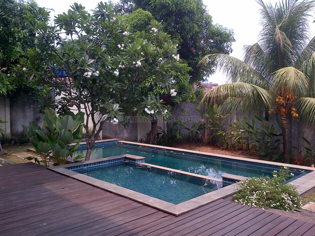 Big House In A Town House,lux In A Very Quiet Neighborhood, Kemang, Jakarta Selatan