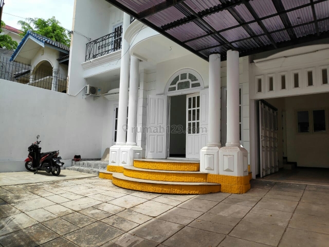 Rumah 2Lantai Siap Huni Hadap Selatan, Bukit Sari, Semarang