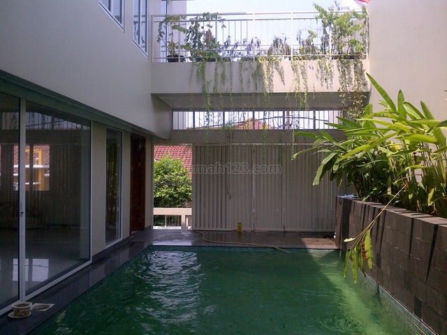 Brand New,minimalis Modern,stratetgic Location, Kebayoran Baru, Jakarta Selatan
