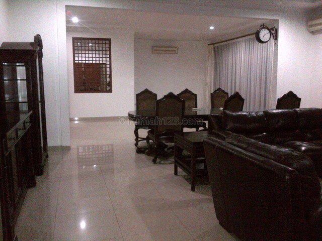 Beautiful House,fully Furnished,comfortable,prestigious, Kuningan, Jakarta Selatan