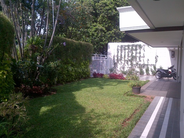 Bright And Nice House,minimalis Modern,strategic, Kuningan, Jakarta Selatan