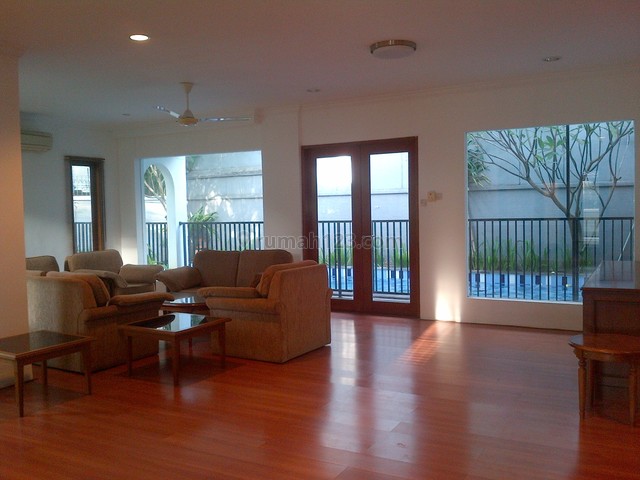 Nice House,comfortable,fully Furnished,strategic Location, Kuningan, Jakarta Selatan