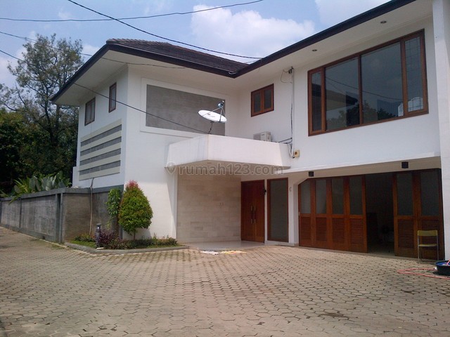 Nice & Big Garden,beautiful,quiet ,comfortable,near Mcd, Kemang, Jakarta Selatan