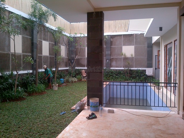Brand New In A Town House,modern Style,close To Ais, Kemang, Jakarta Selatan