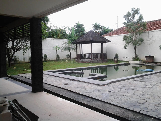Beautiful House,quiet,comfortable,close To Ais, Kemang, Jakarta Selatan