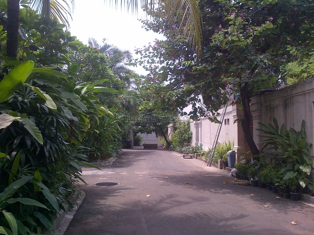 Nice House In A Town House,quiet,comfortable,strategic, Kemang, Jakarta Selatan