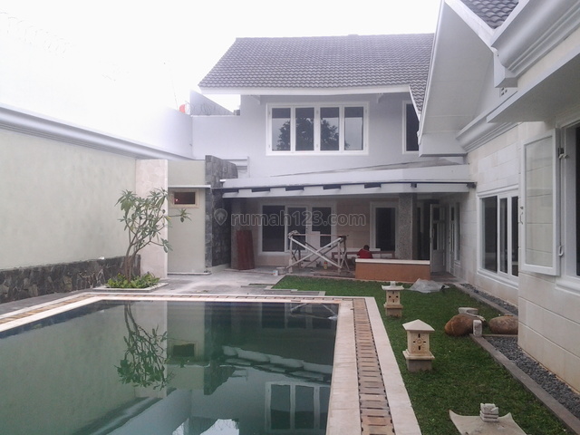 Brand New,semi Furnished,comfortable, Location Close To Ais, Kemang, Jakarta Selatan