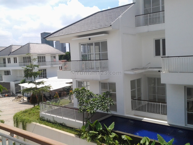 Brand New In A Town House,quiet,close To Jis And Citos, Cilandak, Jakarta Selatan