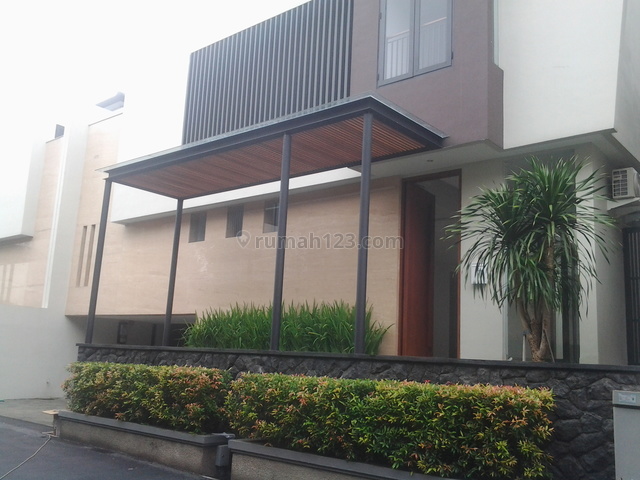 Brand New In A Town House,close To Itc Fatmawati & Jis, Cipete, Jakarta Selatan