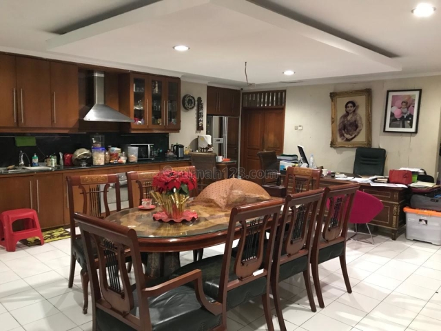 Rumah Di Tebet Jaksel, LB 300m2, LT 368m2, 4+1BR, SHM, Tebet, Jakarta Selatan