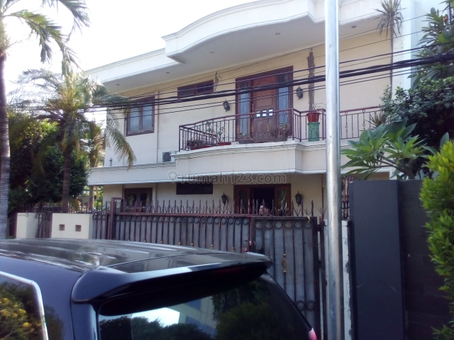 Rumah mewah modern di Kelapa Gading lokasi oke, Kelapa Gading, Jakarta Utara