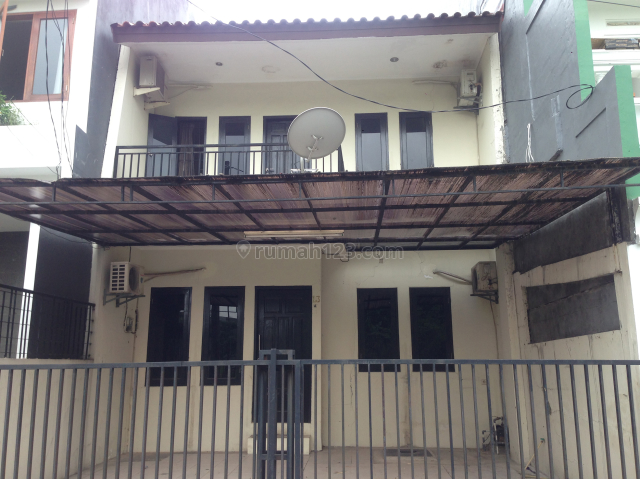 Lepas cepat BU rmh Pondok Gading Utama klp gading semifurnish rapi siap huni sdh tinggi dr jln uk 6x15m 2lt lbr jln 2mobil lokasi favorit, Kelapa Gading, Jakarta Utara