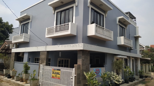 RUMAH HOOK 2,5 LANTAI DI JATIWARINGIN ASRI PONDOK GEDE, BEKASI, Pondok Gede, Bekasi