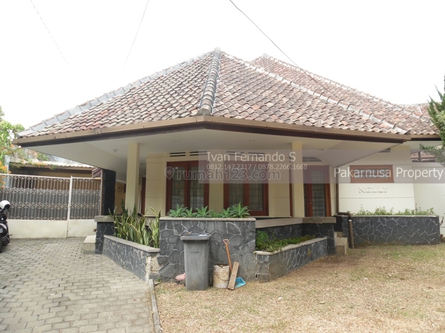 Rumah sayap riau dekat Gedung Sate cocok untuk tinggal/ kantor, Riau, Bandung