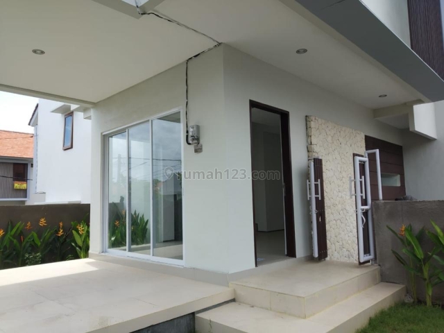 RUMAH BARU SANGAT STRATEGIS, Jimbaran, Badung