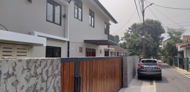 rumah brand new di kebayoran lama, Pesanggarahan, Jakarta Selatan