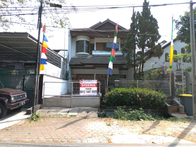 Rumah sayap Riau, lokasi strategis cocok untuk usaha/kantor, Riau, Bandung