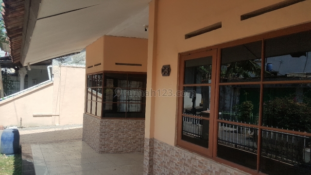 Strategis Untuk Tinggal Dan Kantor Dekat Taman, Buah Batu, Bandung