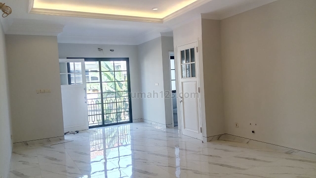 Rumah baru dalam townhouse Cilandak, selangkah ke jln Fatmawati, RS Mayapada, RS Fatmawati, dekat ke Citos, RS Setia Mintra, stasiun MRT Fatmawati, Toll TB Simatupan,, Cilandak, Jakarta Selatan