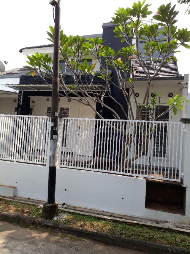 Rumah Minimalis & Rapih, Bintaro, Jakarta Selatan