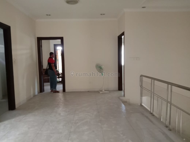 R1298 rumah di Intercon Kebon Jeruk, luas 200m, 2lt, 4KT 2KM,Rp100jt/th, Kebon Jeruk, Jakarta Barat