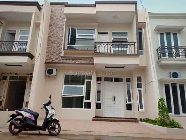 Rumah cluster baru asri tenang siap huni,jakarta selatan, Jagakarsa, Jakarta Selatan
