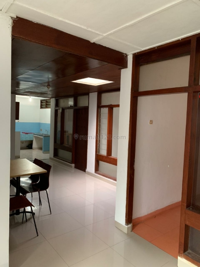 Rumah siap huni cocok untuk kantor, Coblong, Bandung