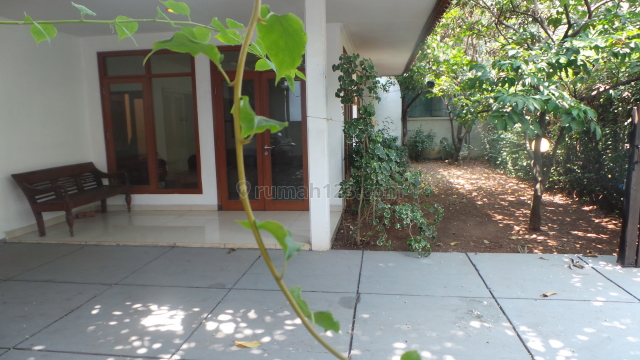 NICE HOUSE FOR EXPATRIATE US$2000, Cipete, Jakarta Selatan