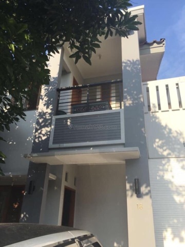 Rumah Cantik Lokasi Bagus Puri Cinere Harga Terbaik, Cinere, Jakarta Selatan