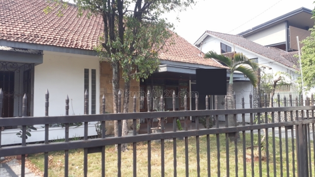 Rumah Mainroad Gatot Subroto (Gatsu) Bandung. Sebelum TSM dari arah pusat kota., Batununggal, Bandung