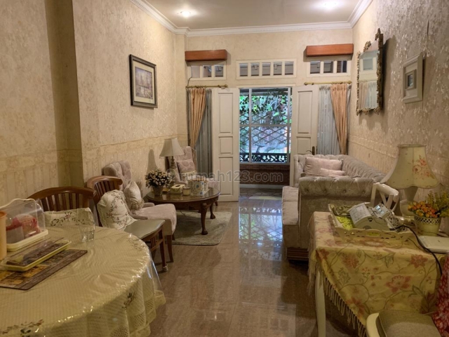 Rumah Wall Paper Puyuh Bintaro 5 Semi Furnished, Pondok Karya, Tangerang