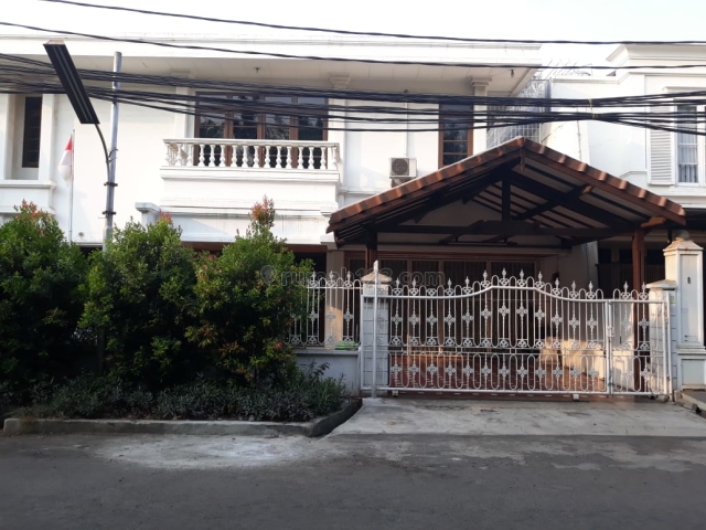 Rumah Siap Huni Janur Hijau , Jalan lebar , 16X20m , Selatan ,SHM, Kelapa Gading, Jakarta Utara