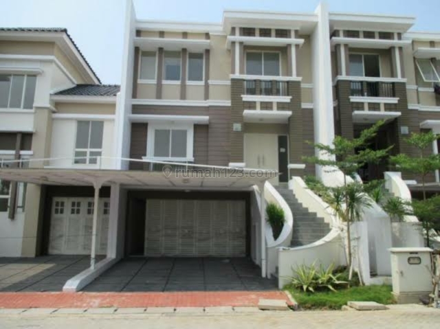 Rumah Golf Lake Residence Depan Taman, Cengkareng, Jakarta Barat