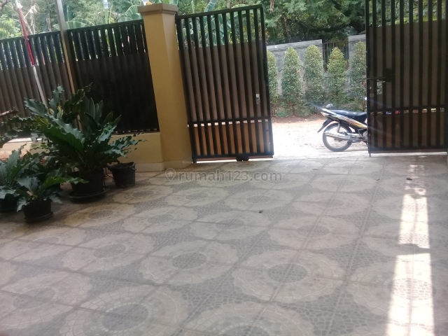 RUMAH CANTIK SIAP HUNI DALAM KOMPLEK DI CIPADU TANGERANG, Cipadu, Tangerang