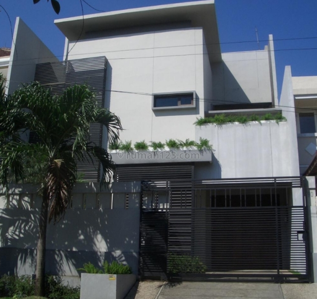 Rumah bagus di taman Grisenda, Kapuk, Jakarta Utara