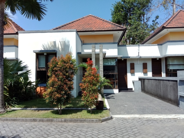 A modern House with a tropical residence in Goa gong Badung Bali, Goa Gong, Badung