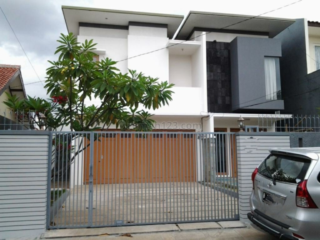Rumah cantik siap huni di cipete selatan, Cipete, Jakarta Selatan