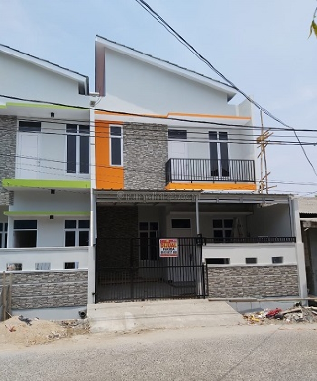Rumah Strategis Pinggir Jalan Harga Menarik Di Harapan Indah, Harapan Indah, Bekasi