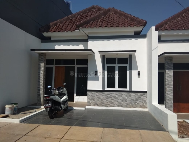Rumah cantik full bata merah di kranggan ujung aspal pondok gede, Jatiraden, Bekasi