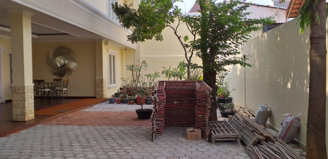 IN THE HEART OF BUSINESS AREA, Pondok Pinang, Jakarta Selatan
