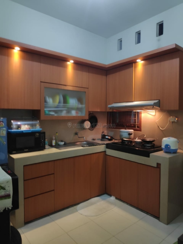 Rumah Second Minimalis Murah Dekat Wadas Raya, Jatiwaringin, Bekasi