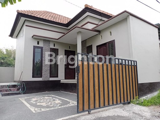 RUMAH PALING LARIS, MASIH ASRI DENGAN VIEW SAWAH CANTIK DEKAT KE CANGGU, Kediri, Tabanan