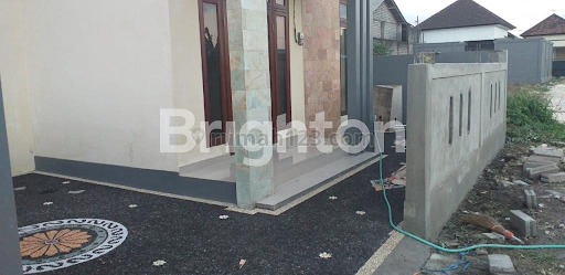 RUMAH BARU DENGAN LUAS TANAH 1 ARE HARGA TERJANGKAU DEKAT KE CANGGU DAN TANAH LOT, Kediri, Tabanan