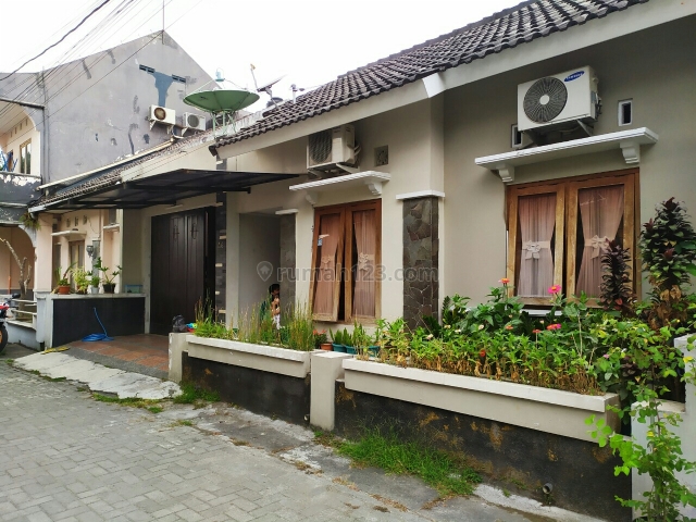 Rumah CANTIK Minimalis ASRI di dalam Perumahan di Jalam Palagan km 8, Ngaglik, Sleman