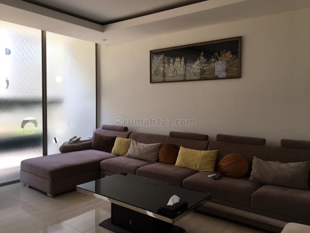 Town House di Tepi Pantai Laut Ancol Seafront (4+1 BR/Sea View), Ancol, Jakarta Utara