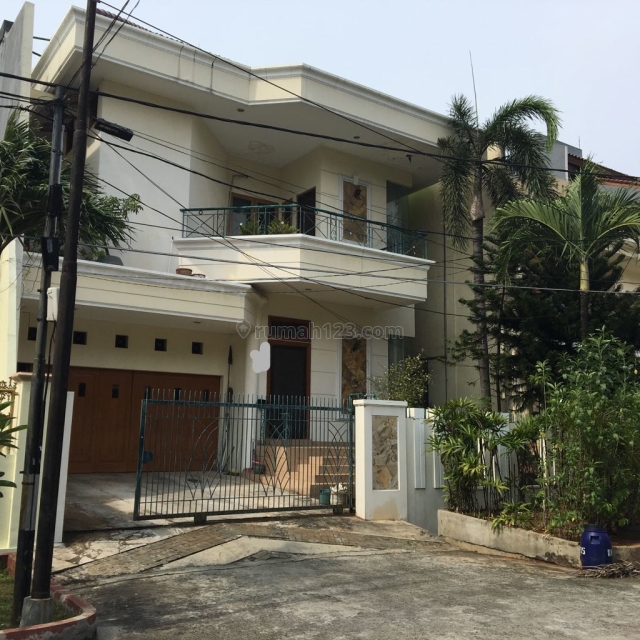 Rumah Kokoh Dikomplek Elit, Pluit, Jakarta Utara