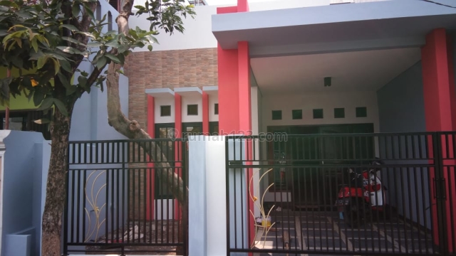 Rumah murah terawat strategis di perumahan purigading deket tol Jatiwarna Bekasi, Jatimelati, Bekasi